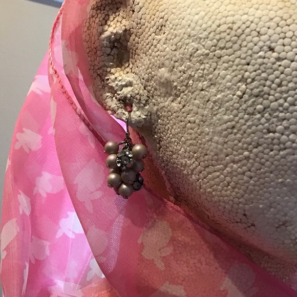 Vera Wang Earrings  🌾[2/$28.00]🌾 - Picture 6 of 7